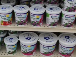 Fertilizing companies near me for greener gardens